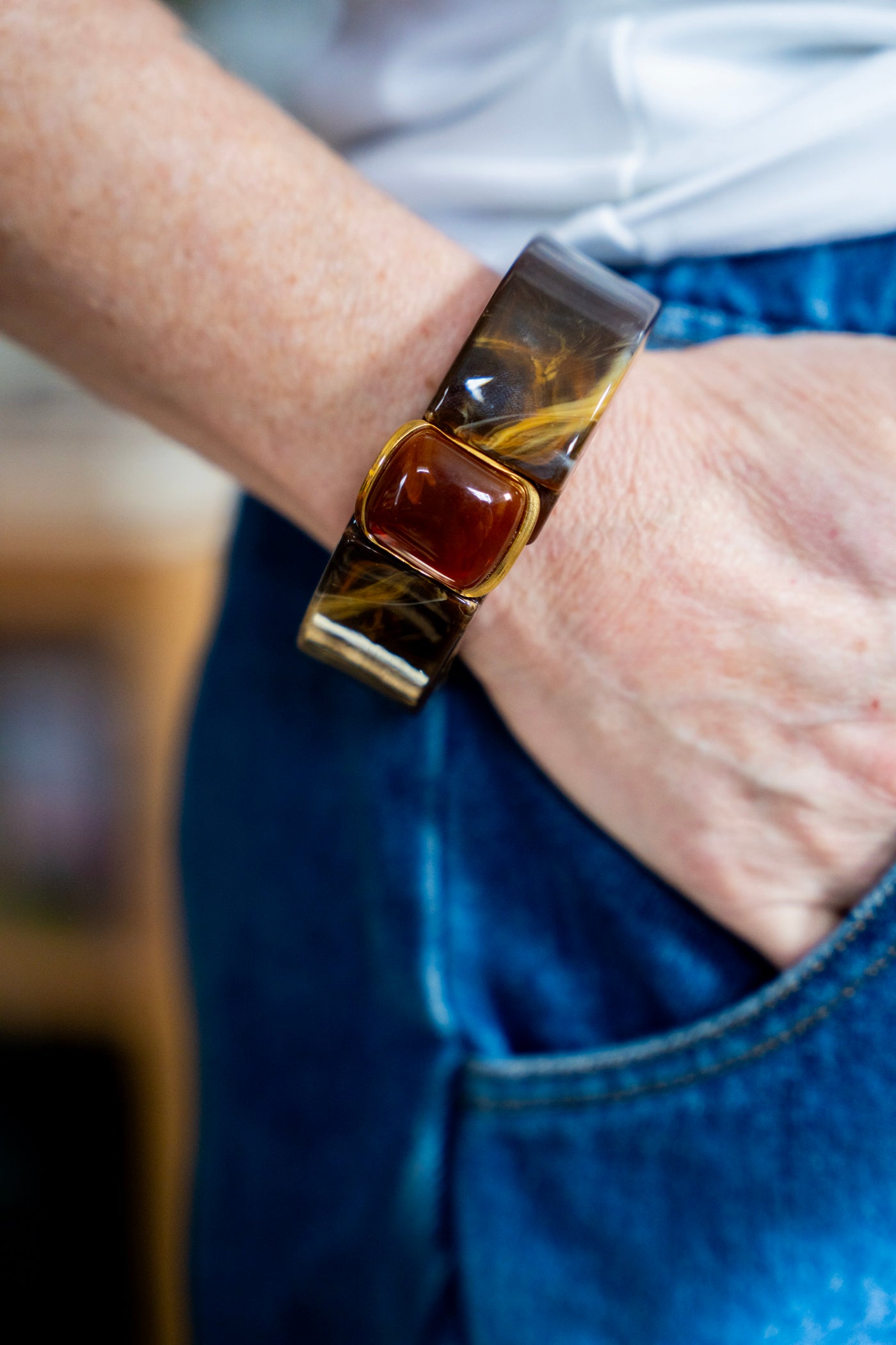 Vintage Style Acrylic Bangle