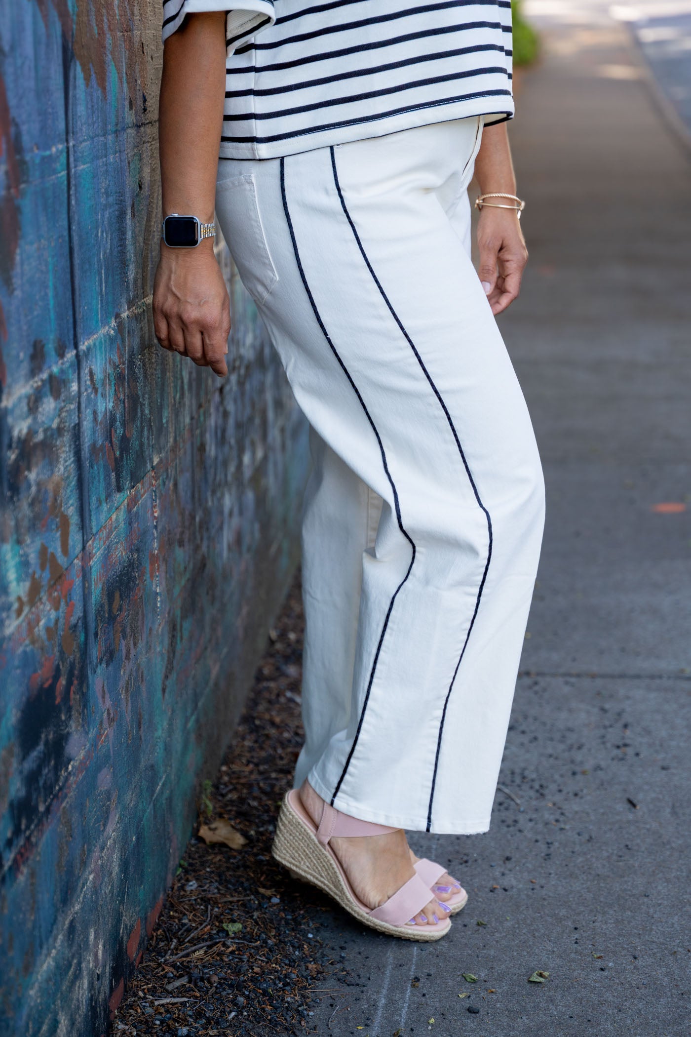 Taylor Straight Leg Jeans / Cookies and Cream