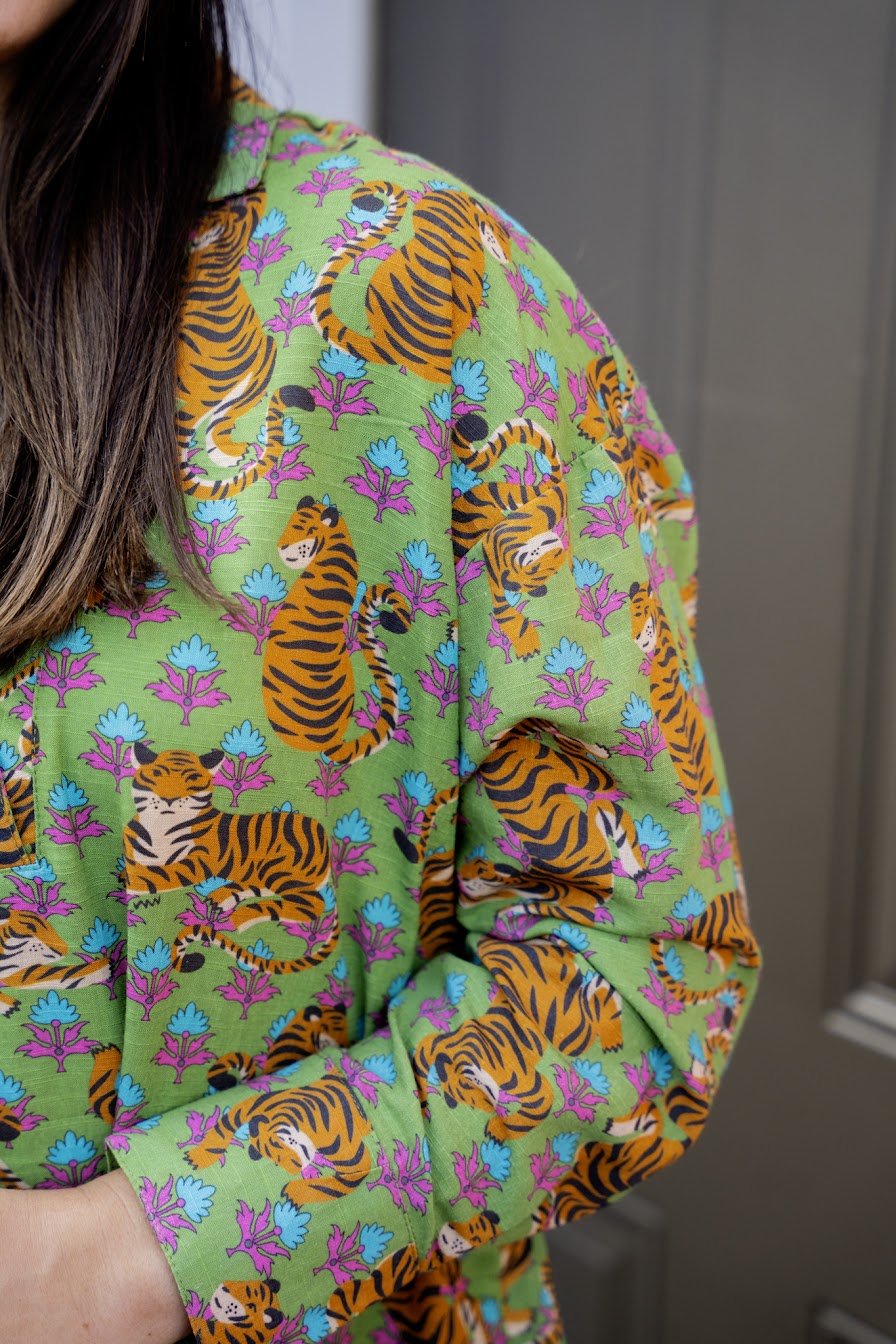 The Tiger Popover Top